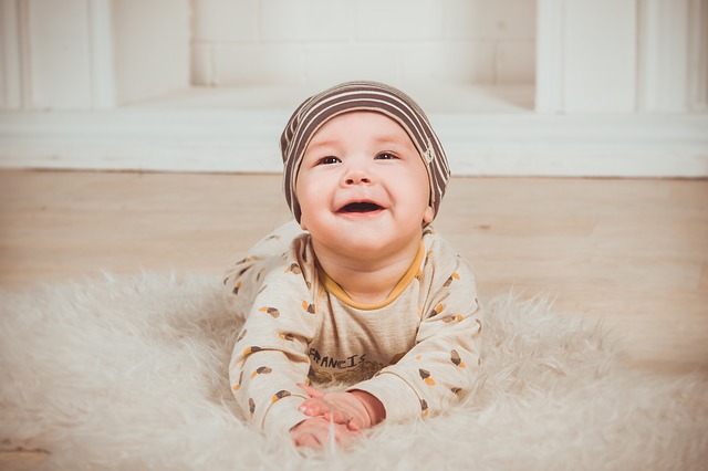 Moms’ Guide to Buying Baby Safe Cleaning Products