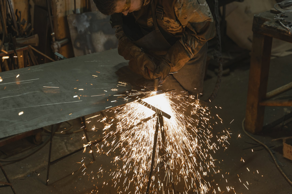 cutting with plasma